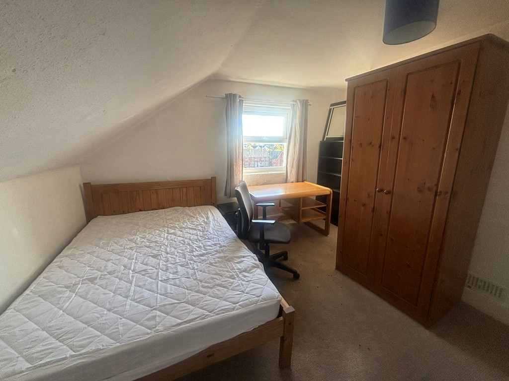 5 bed house to rent  - Property Image 21