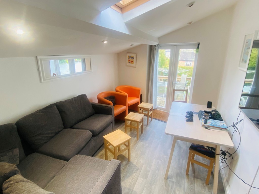 5 bed house for sale  - Property Image 2