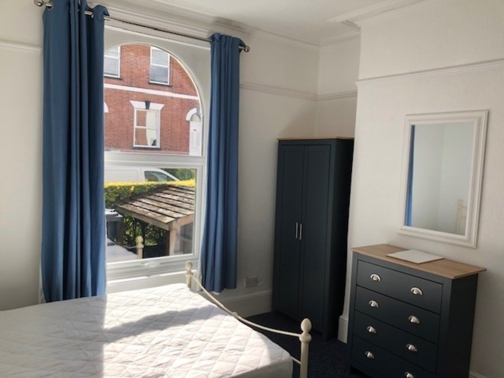 5 bed house for sale 8