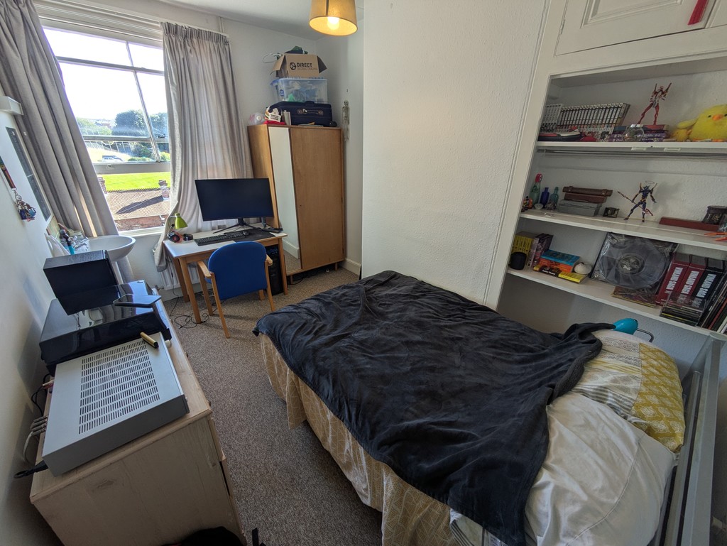 9 bed house to rent  - Property Image 17