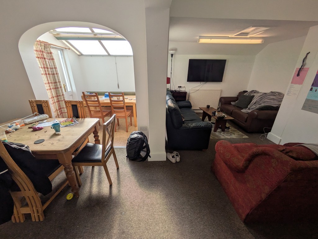 9 bed house to rent  - Property Image 7