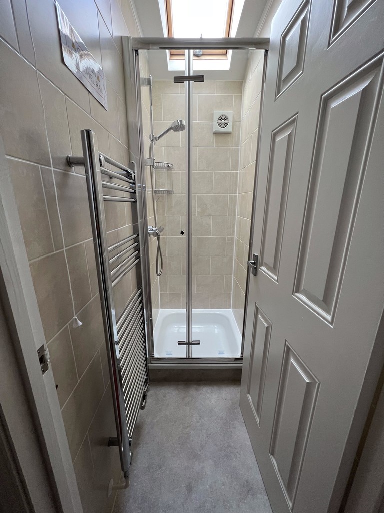 6 bed house for sale in Elmside  - Property Image 11