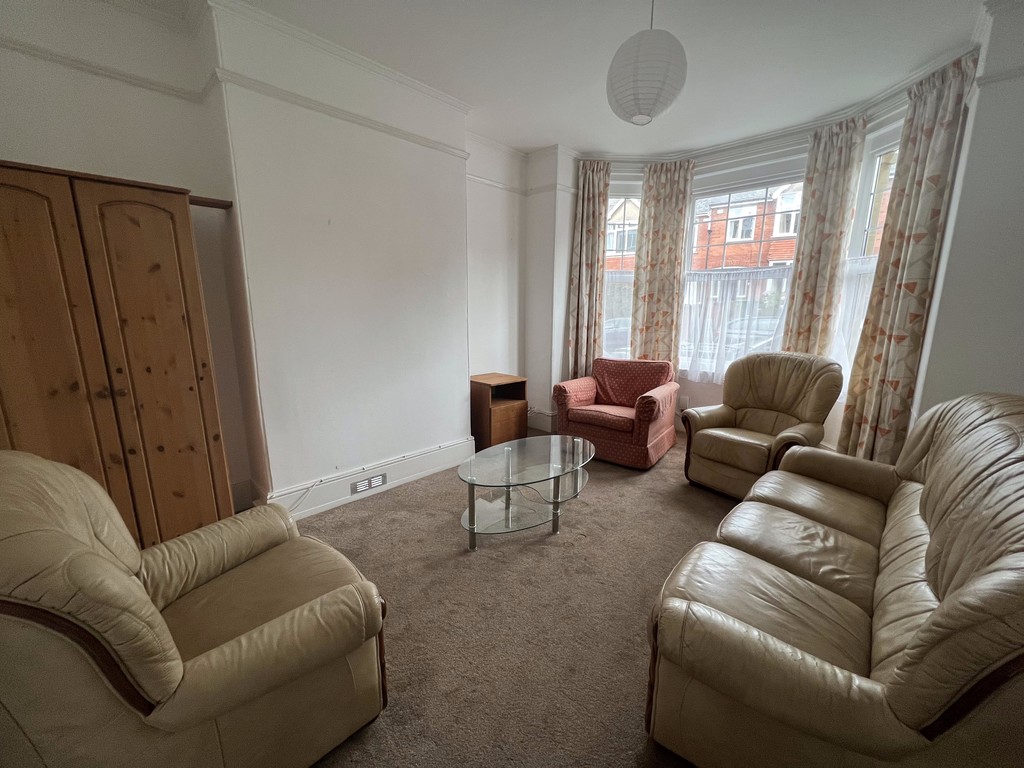 6 bed house for sale in Elmside  - Property Image 5