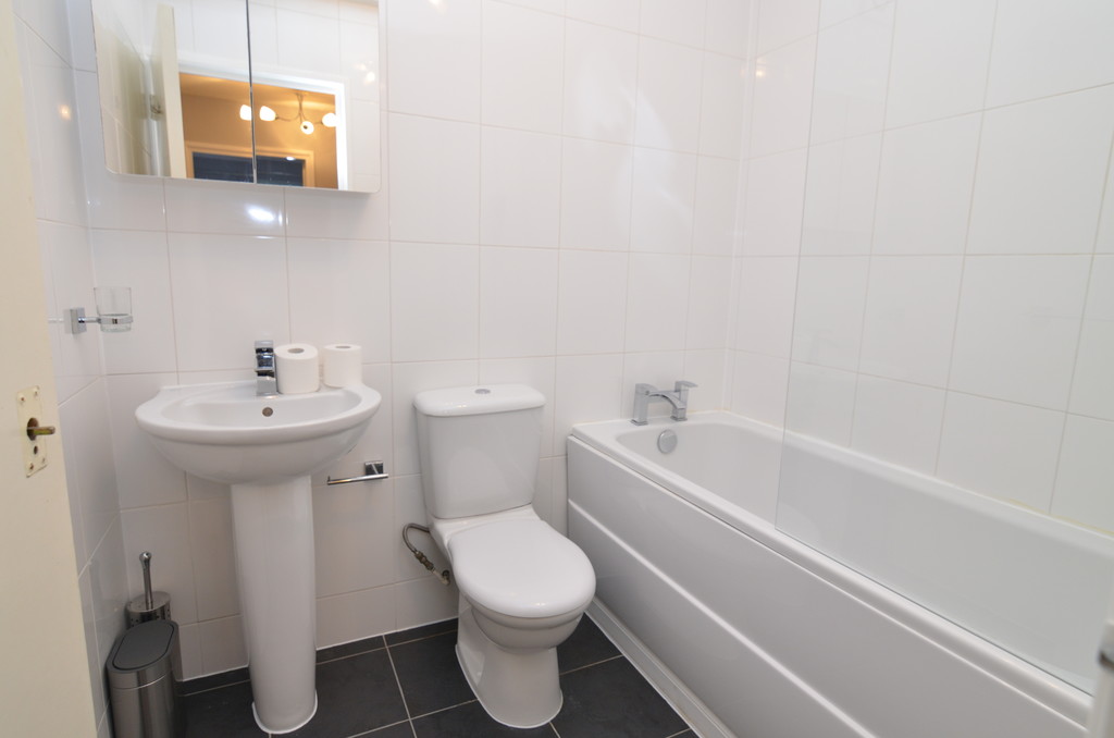 2 bed flat to rent in Carlton Road, Sidcup, DA14 3