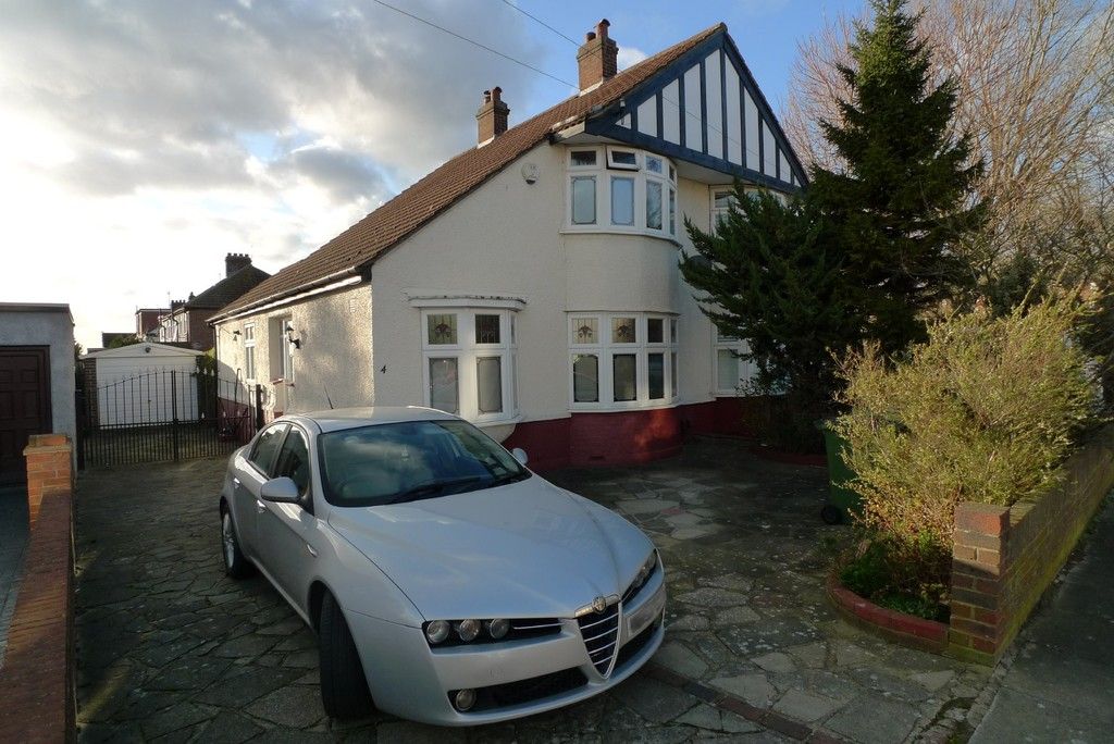 3 bed house to rent in Mayday Gardens, London, SE3, SE3