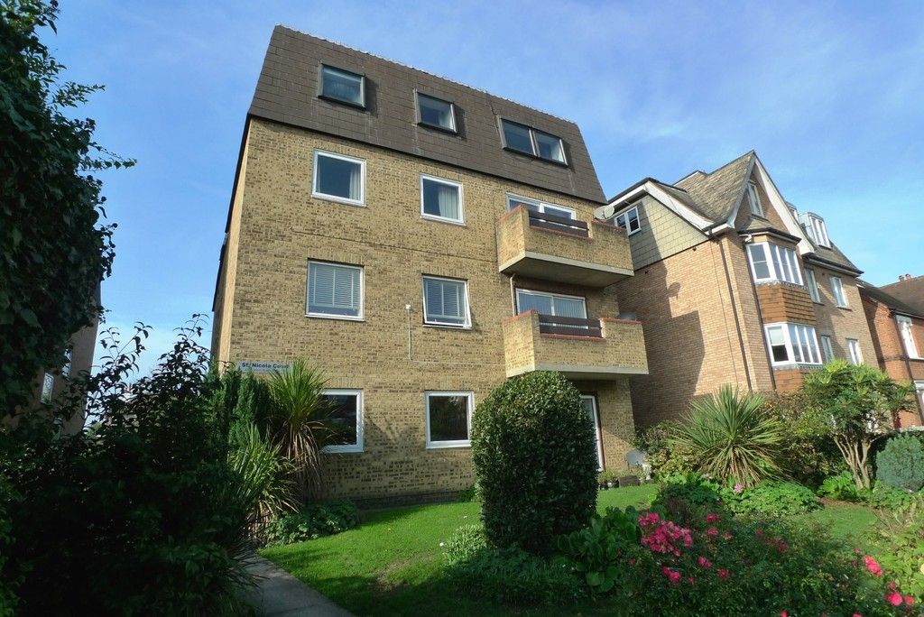 2 bed flat to rent in Station Road, Sidcup, DA15, DA15