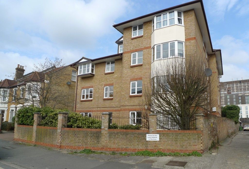 1 bed flat to rent in Manor Road, Sidcup, DA15, DA15