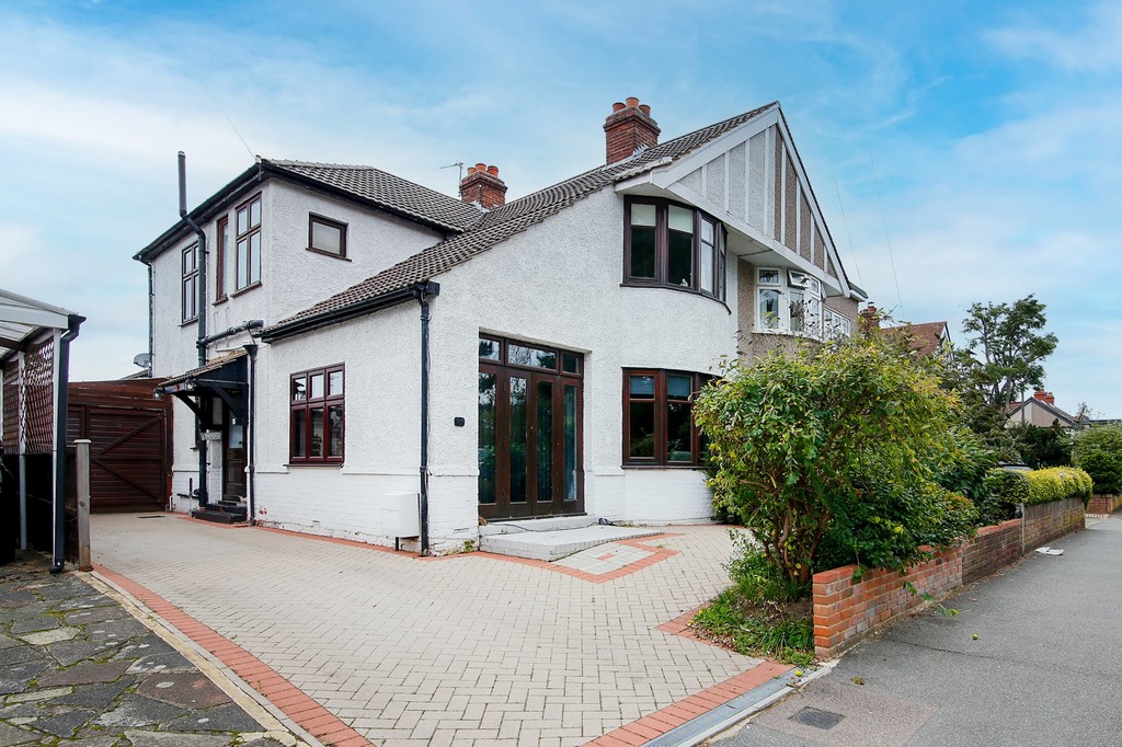 3 bed house for sale in Burnt Oak Lane, Sidcup, DA15, DA15
