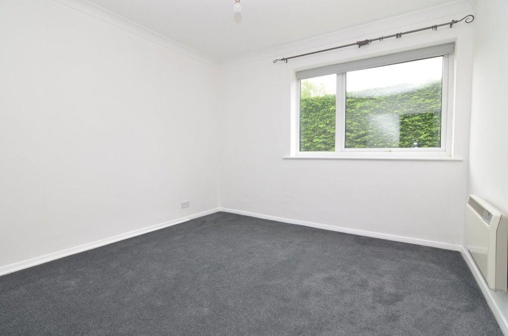 2 bed flat for sale in Manor Park Road, Chislehurst, BR7  - Property Image 8