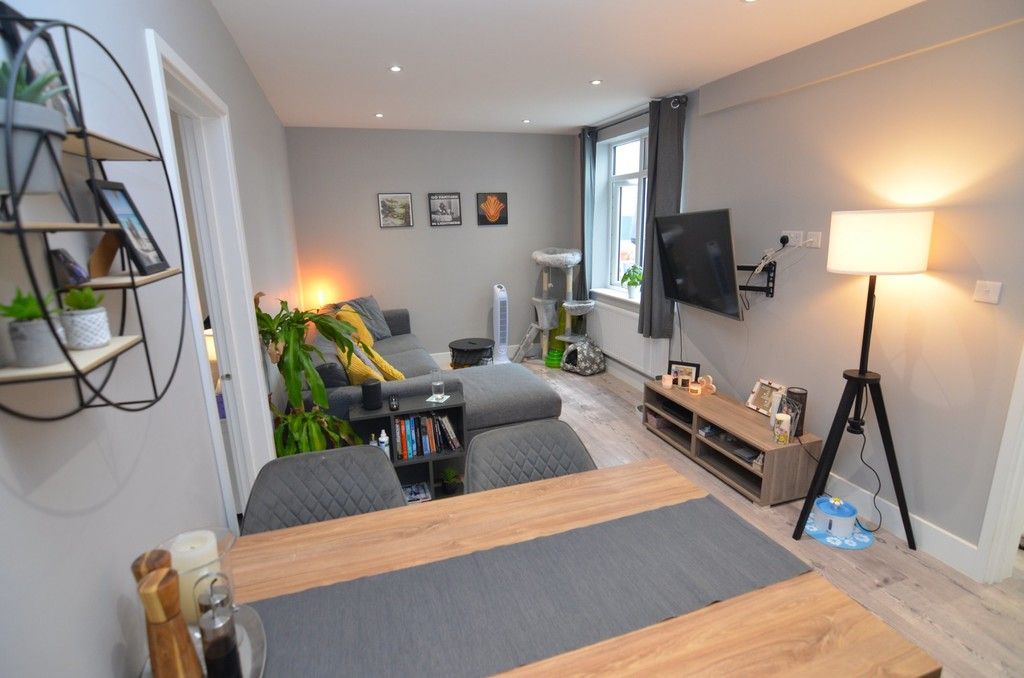 2 bed flat to rent in Station Road, Sidcup, DA15, DA15