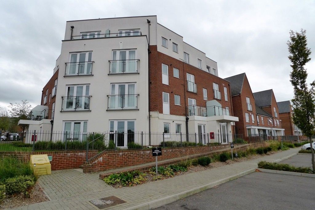 2 bed flat to rent in Samas Way, Crayford, DA1, DA1