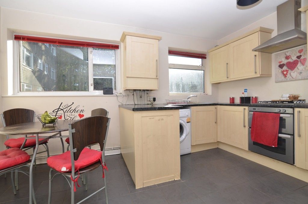 2 bed flat for sale in Woodchurch Close, Sidcup, DA14  - Property Image 1