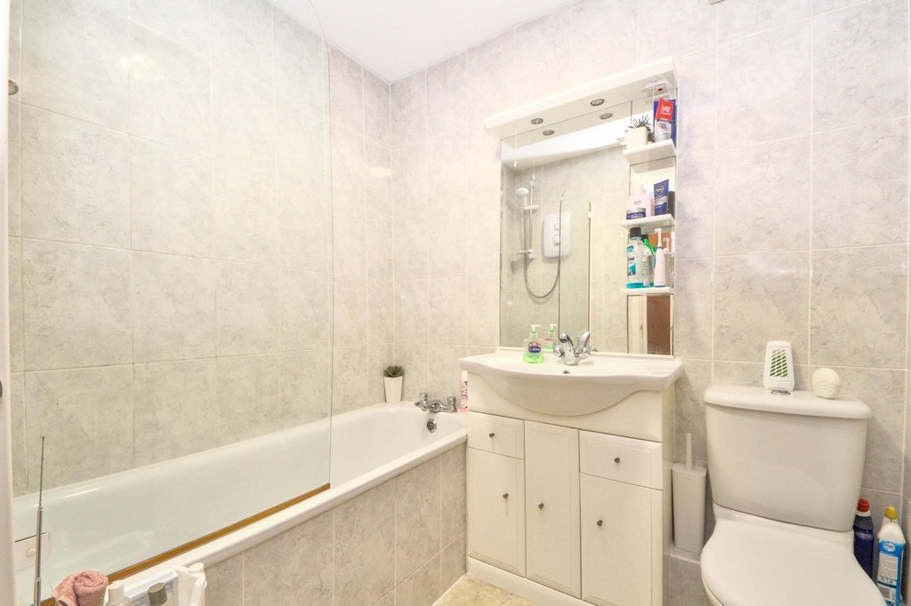 1 bed flat for sale in Jubilee Way, Sidcup, DA14  - Property Image 6