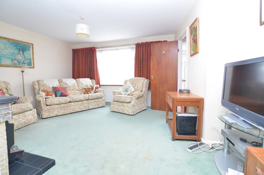 3 bed house for sale in Maiden Erlegh Avenue, Bexley, DA5  - Property Image 3