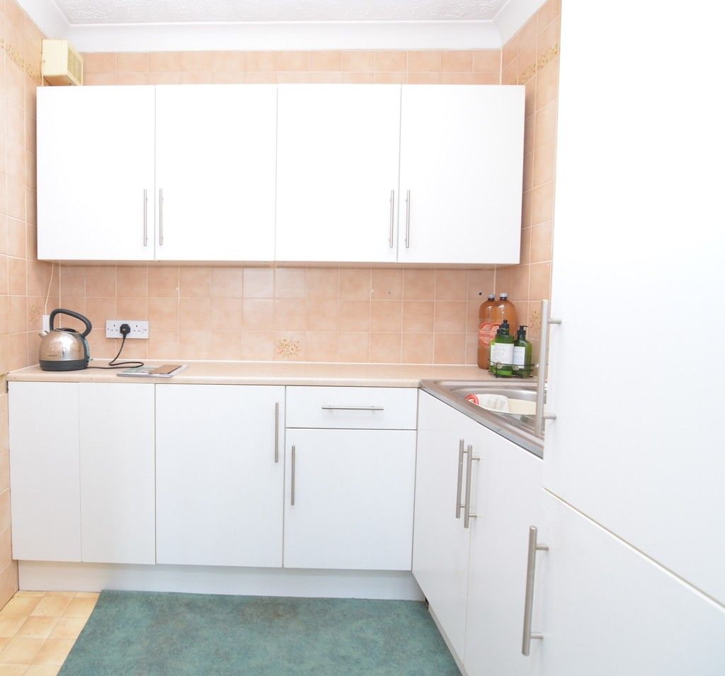 2 bed flat for sale in Lansdown Road, Sidcup, DA14  - Property Image 4