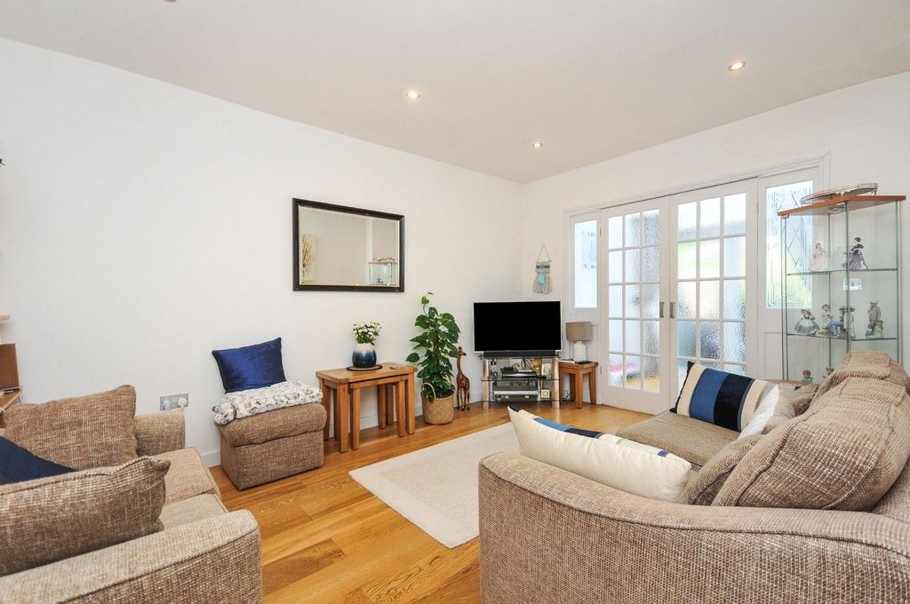 3 bed bungalow for sale in Woodlands Avenue, Sidcup, DA15  - Property Image 9
