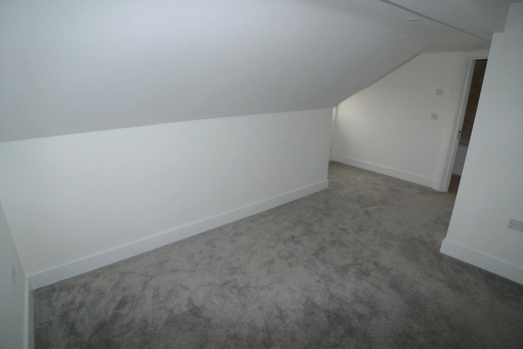 3 bed flat to rent in High Street, Orpington, BR6  - Property Image 12