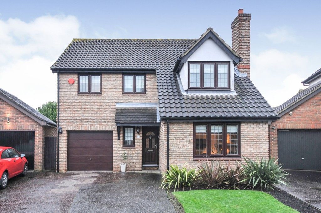 4 bed house for sale in Maple Leaf Drive, Sidcup, DA15, DA15