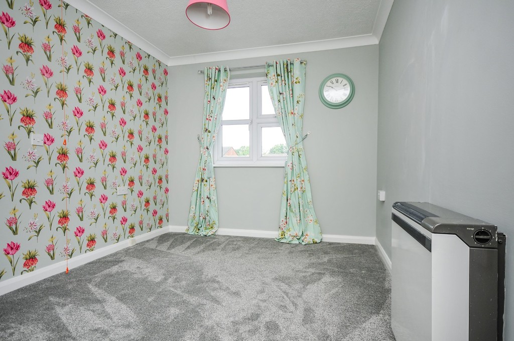 2 bed flat for sale in Hatherley Crescent, Sidcup, DA14  - Property Image 8