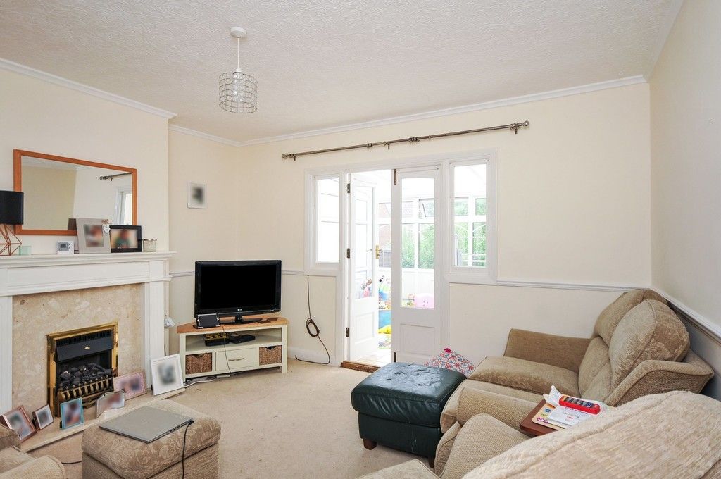3 bed bungalow for sale in Carisbrooke Avenue, Bexley, DA5, DA5