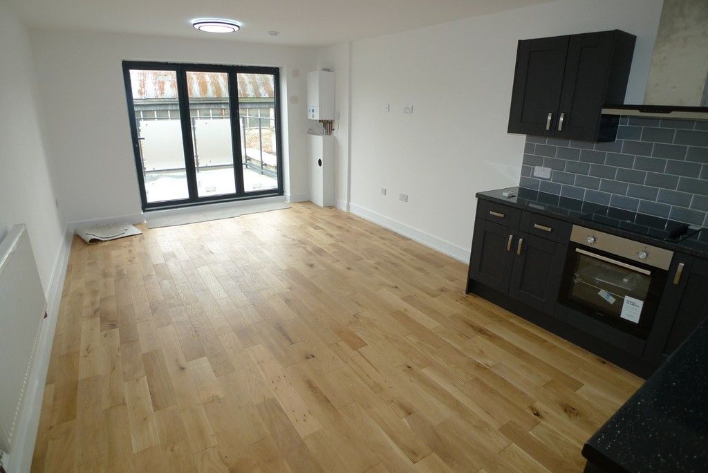 2 bed flat to rent in Station Road, Sidcup, DA15, DA15