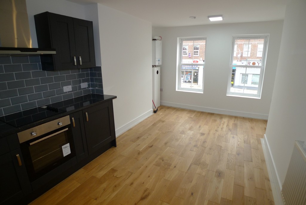 1 bed flat to rent in Station Road, Sidcup, DA15 2