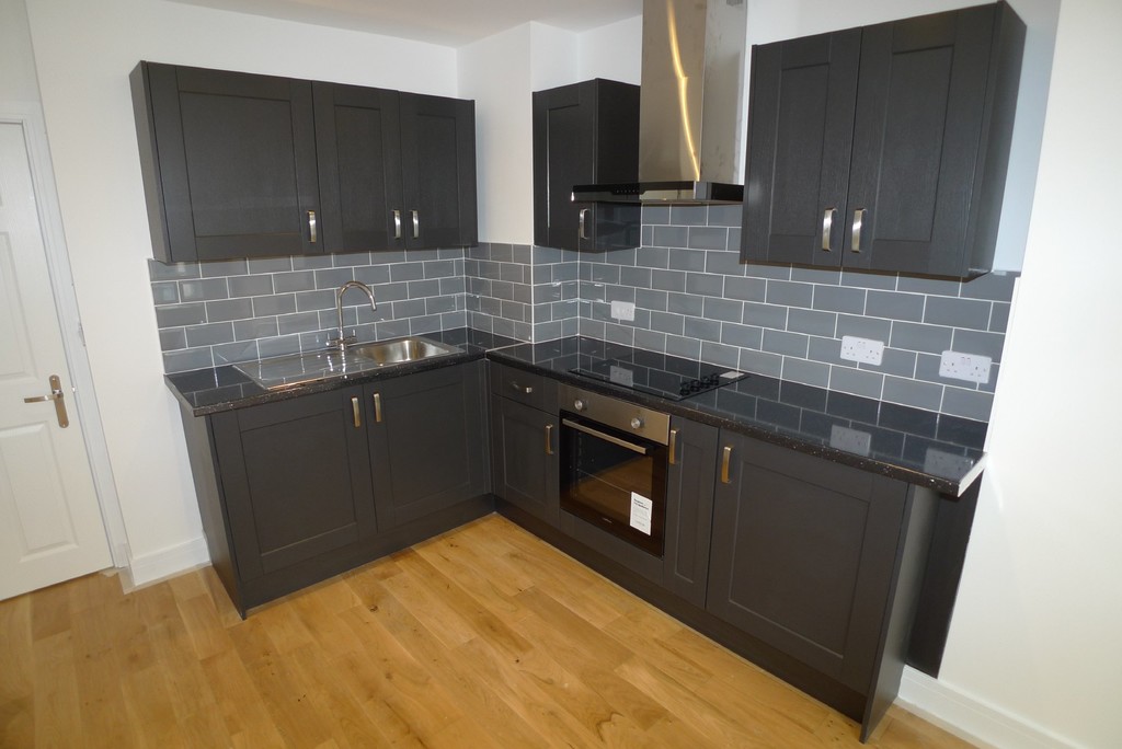 1 bed flat to rent in Station Road, Sidcup, DA15 3