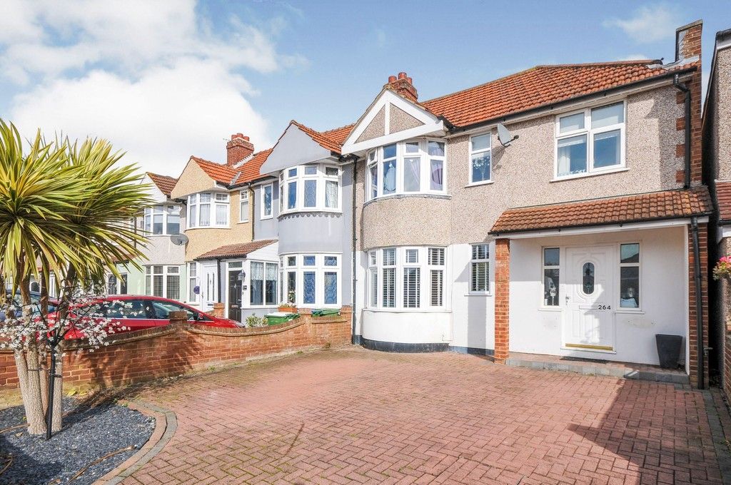 4 bed house for sale in Burnt Oak Lane, Sidcup, DA15, DA15