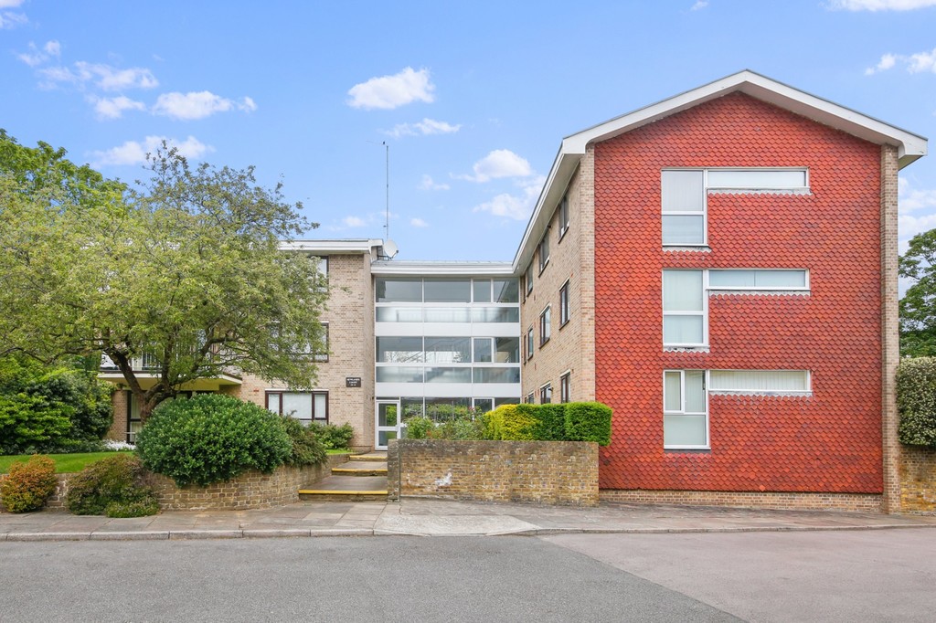 2 bed flat for sale in Footscray Road, Eltham, SE9  - Property Image 1