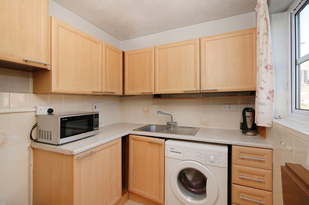 1 bed flat for sale in Hatherley Crescent, Sidcup, DA14  - Property Image 3
