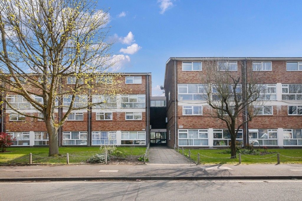 2 bed flat for sale in Manor Road, Sidcup, DA15  - Property Image 1