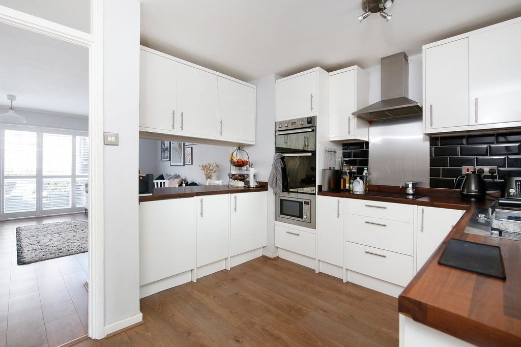 3 bed flat for sale in Manor Road, Sidcup, DA15  - Property Image 4