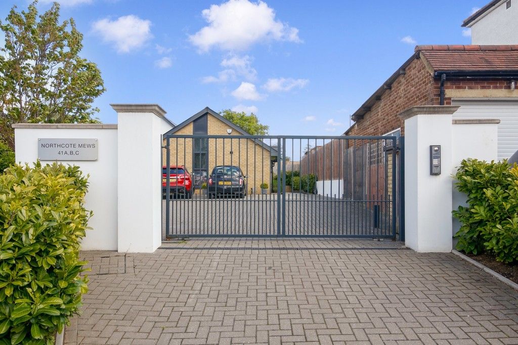 2 bed bungalow for sale in Northcote Road, Sidcup, DA14, DA14
