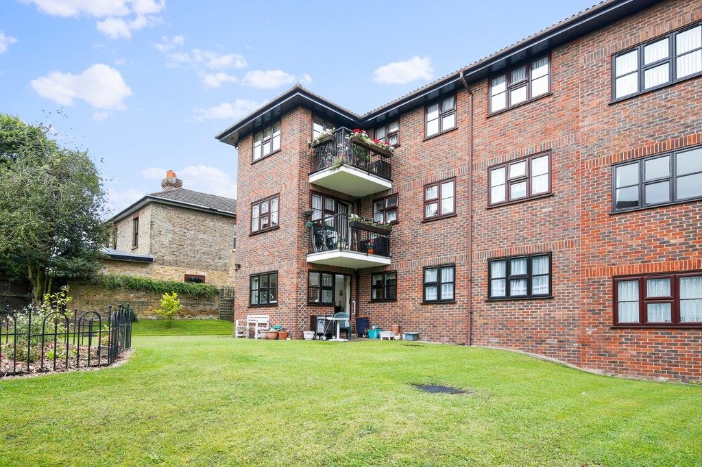 2 bed flat for sale in Hatherley Crescent, Sidcup, DA14  - Property Image 12