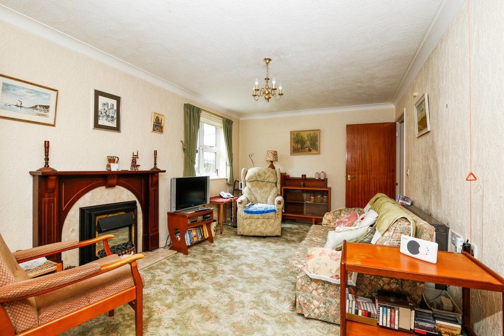 2 bed flat for sale in Hatherley Crescent, Sidcup, DA14  - Property Image 7