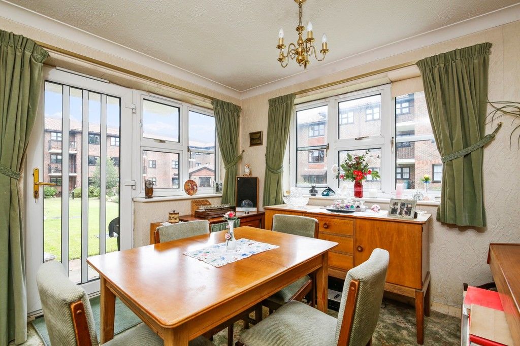 2 bed flat for sale in Hatherley Crescent, Sidcup, DA14  - Property Image 8