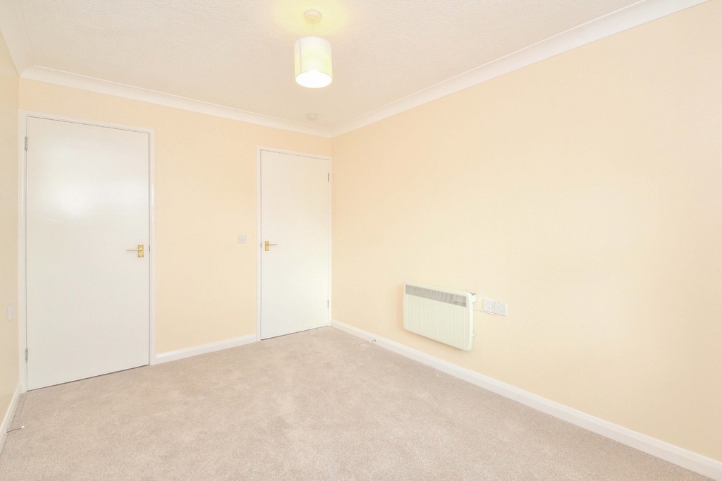 1 bed flat for sale in Hatherley Crescent, Sidcup, DA14  - Property Image 4