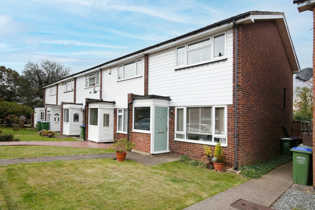 2 bed house for sale in Bursdon Close, Sidcup, DA15 - Property Image 1