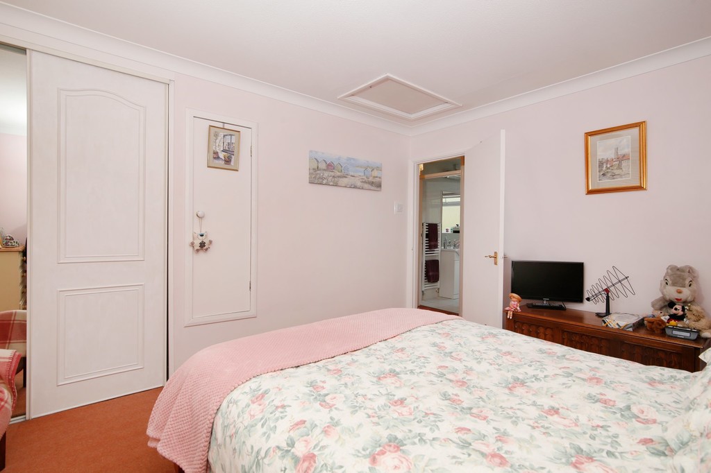 2 bed house for sale in Bursdon Close, Sidcup, DA15  - Property Image 9