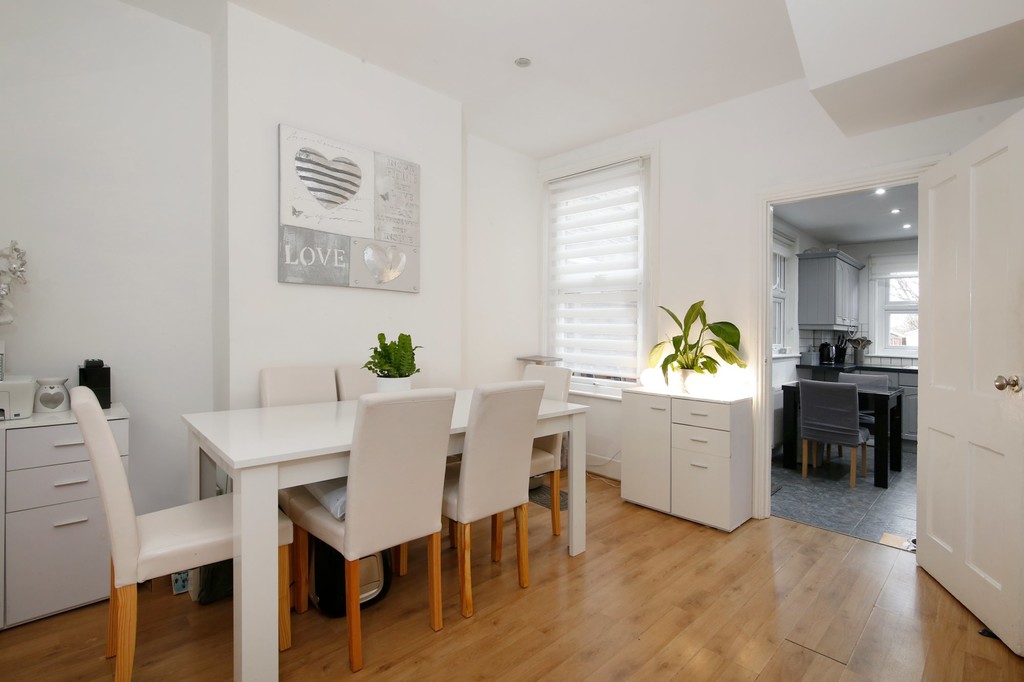 3 bed house for sale in South Gipsy Road, Welling, DA16  - Property Image 2