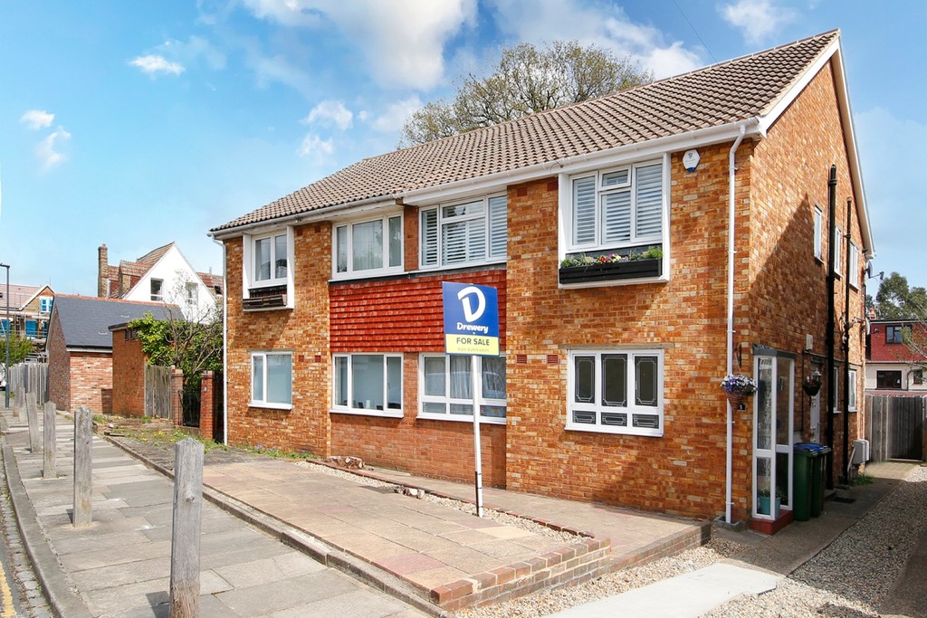 2 bed flat for sale in Colyer Close, New Eltham, SE9, SE9