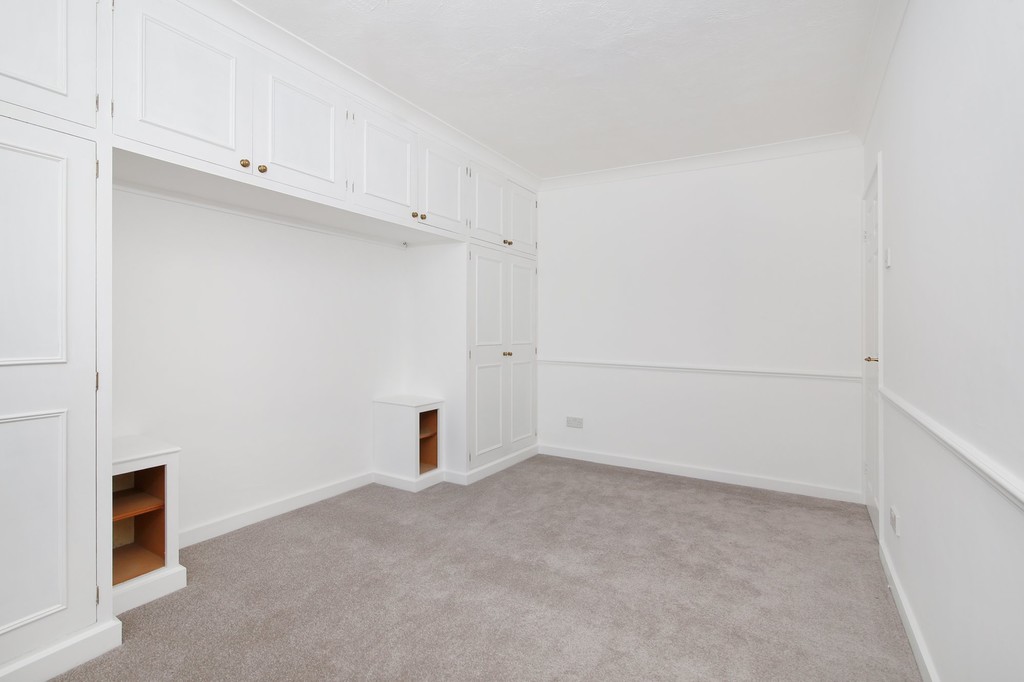 2 bed flat for sale in Colyer Close, New Eltham, SE9  - Property Image 11