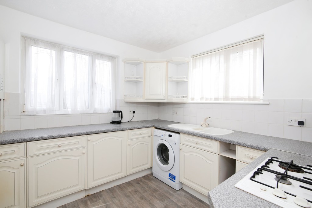 2 bed flat for sale in Colyer Close, New Eltham, SE9  - Property Image 3