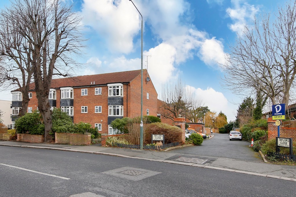 2 bed flat for sale in Taylors Close, Sidcup, DA14  - Property Image 8