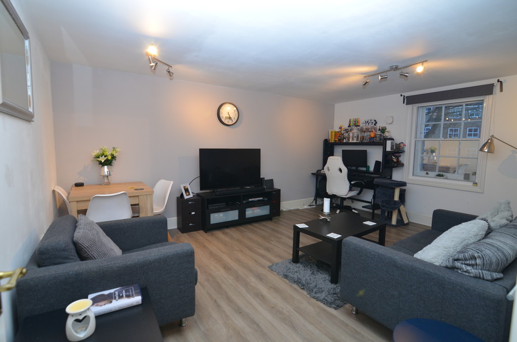 1 bed flat for sale in Ashford Road, Maidstone, ME14  - Property Image 2