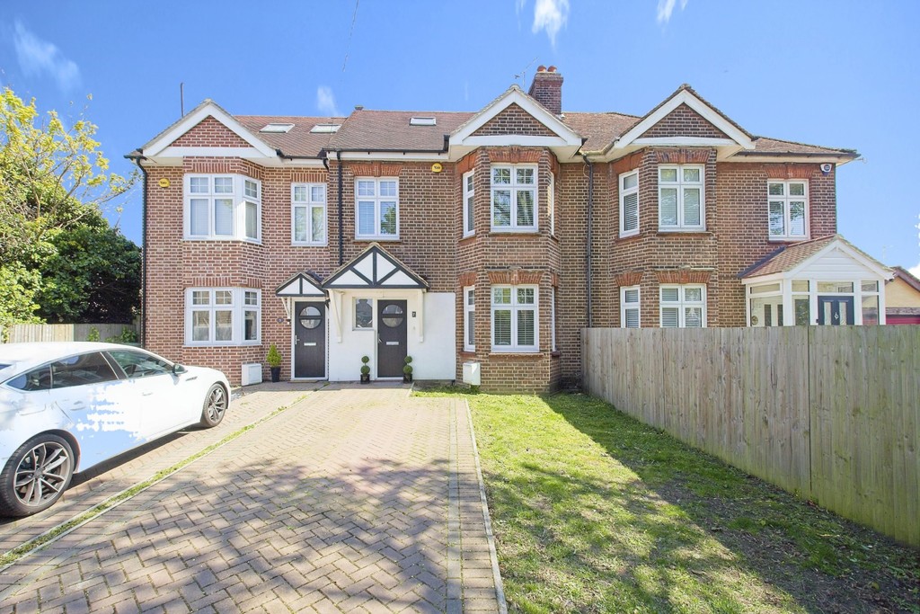 5 bed house for sale in Old Farm Road West, Sidcup, DA15 - Property Image 1
