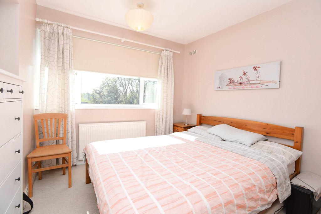 4 bed house for sale in Maylands Drive, Sidcup, DA14  - Property Image 5