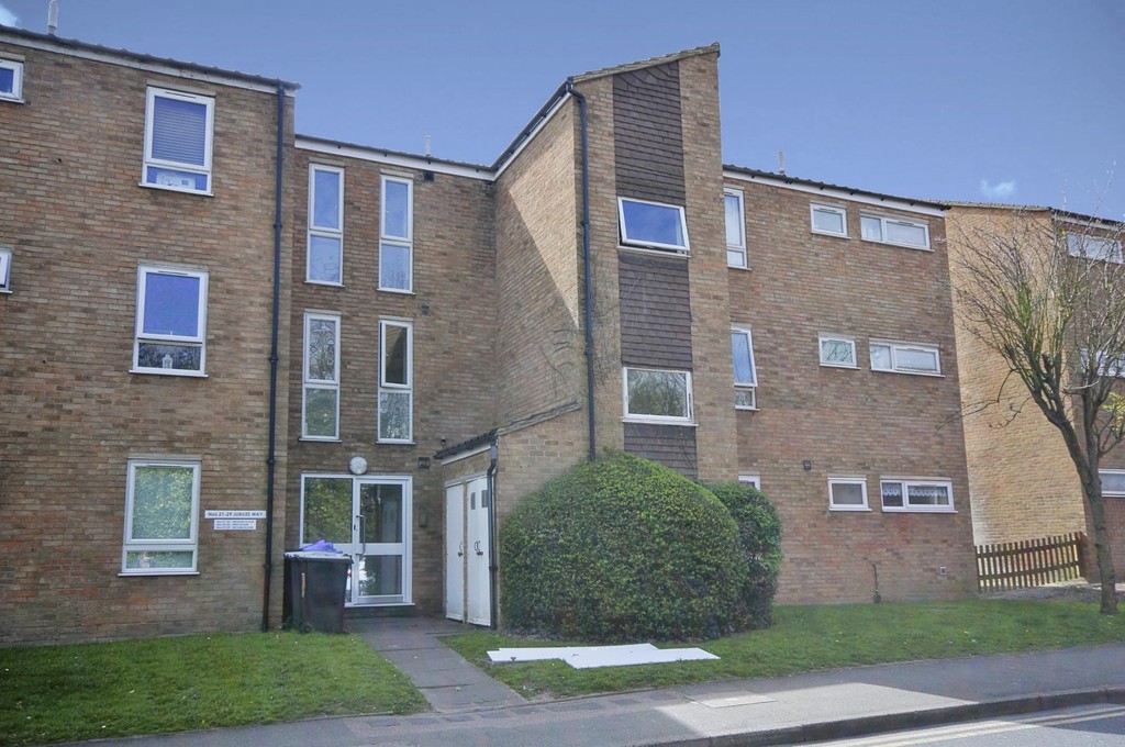2 bed flat for sale in Jubilee Way, Sidcup, DA14 - Property Image 1