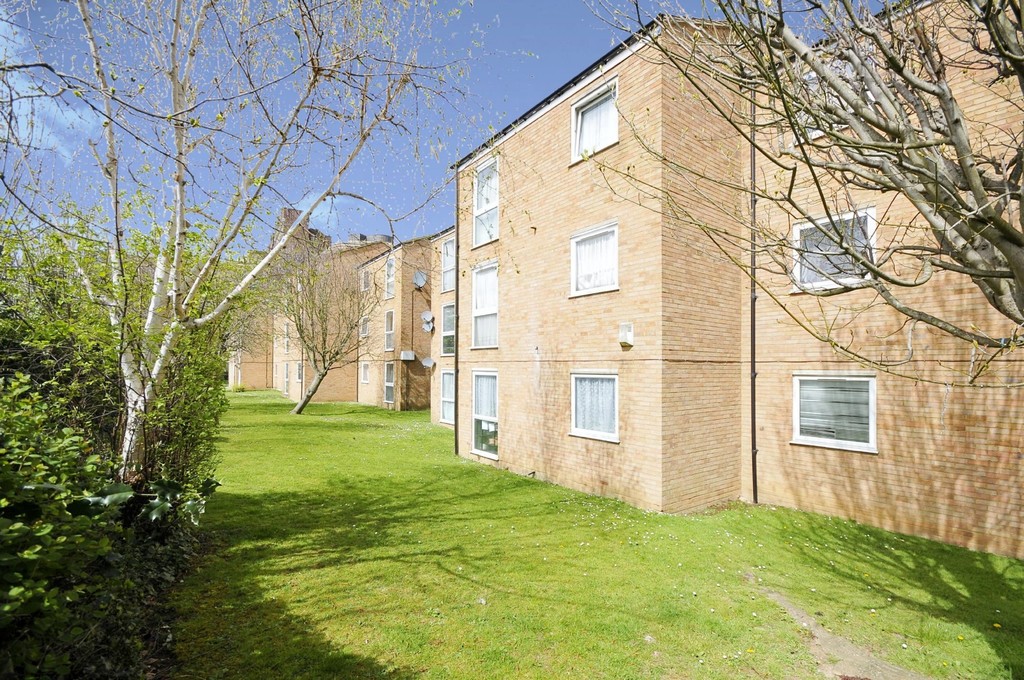 2 bed flat for sale in Jubilee Way, Sidcup, DA14  - Property Image 11