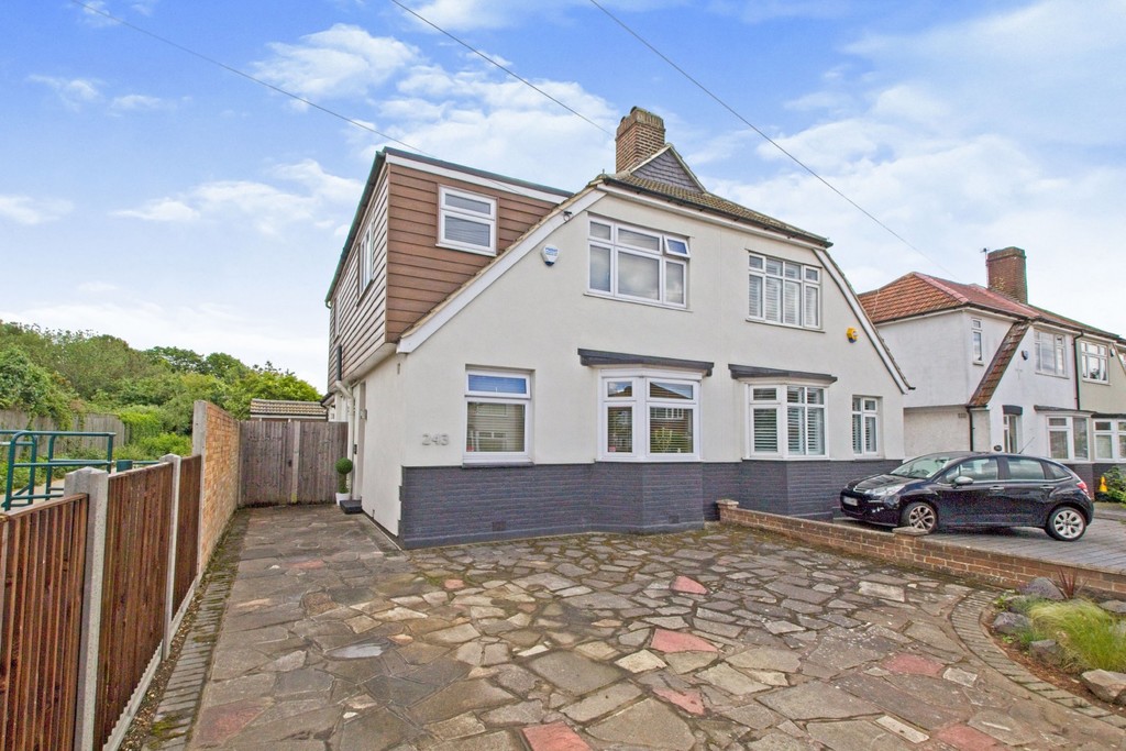 4 bed house for sale in Old Farm Avenue, Sidcup, DA15 - Property Image 1